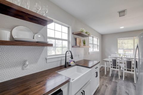 409 Talley ST Taylor TX 76574