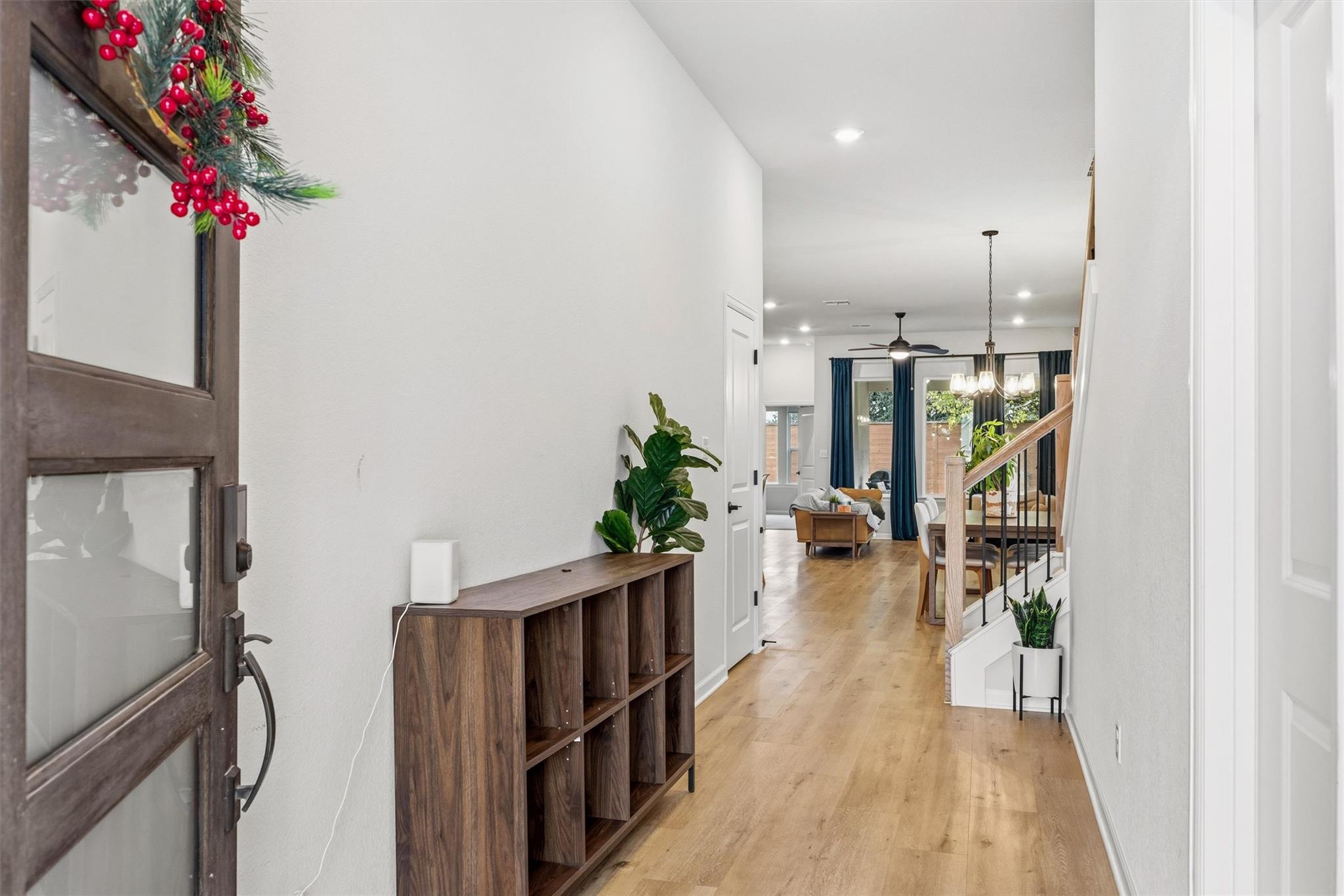 120 Monterey Oak TRL