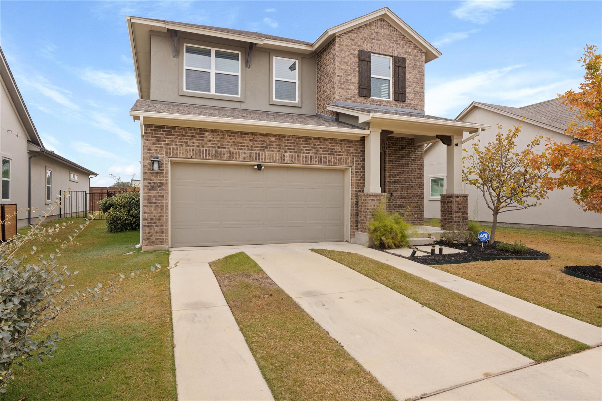 120 Monterey Oak TRL