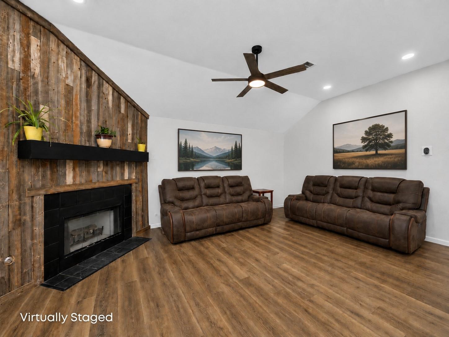 105 Dogwood DR