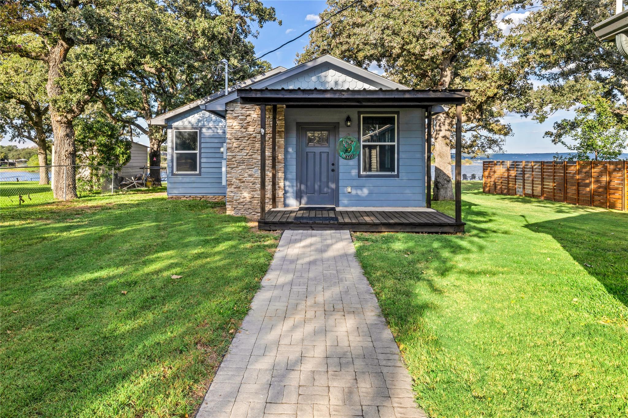 1638 Breeze WAY