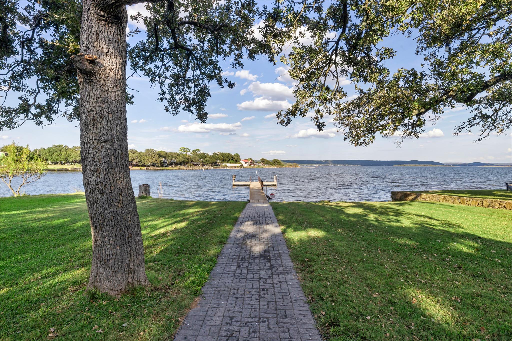 1638 Breeze WAY