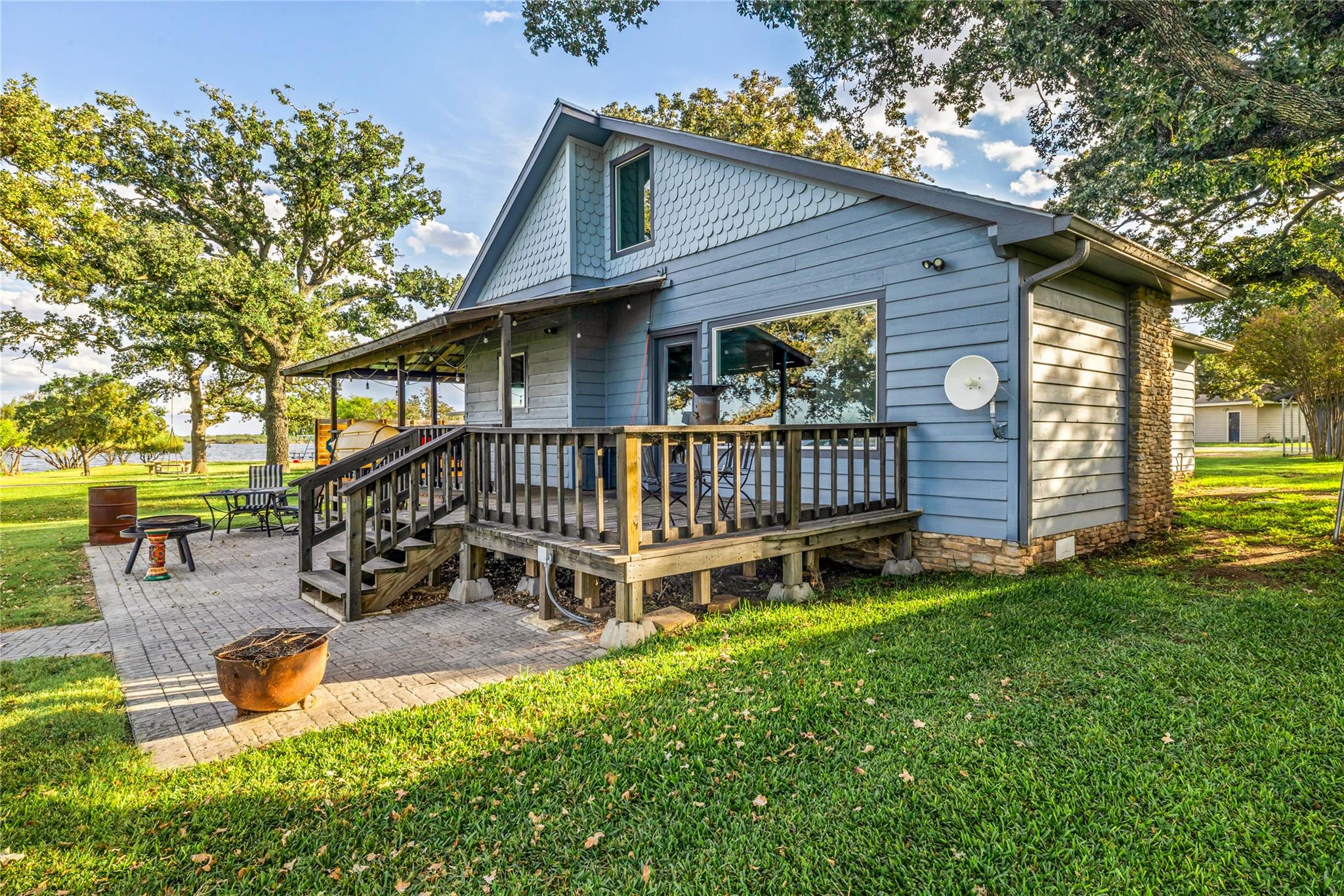 1638 Breeze WAY