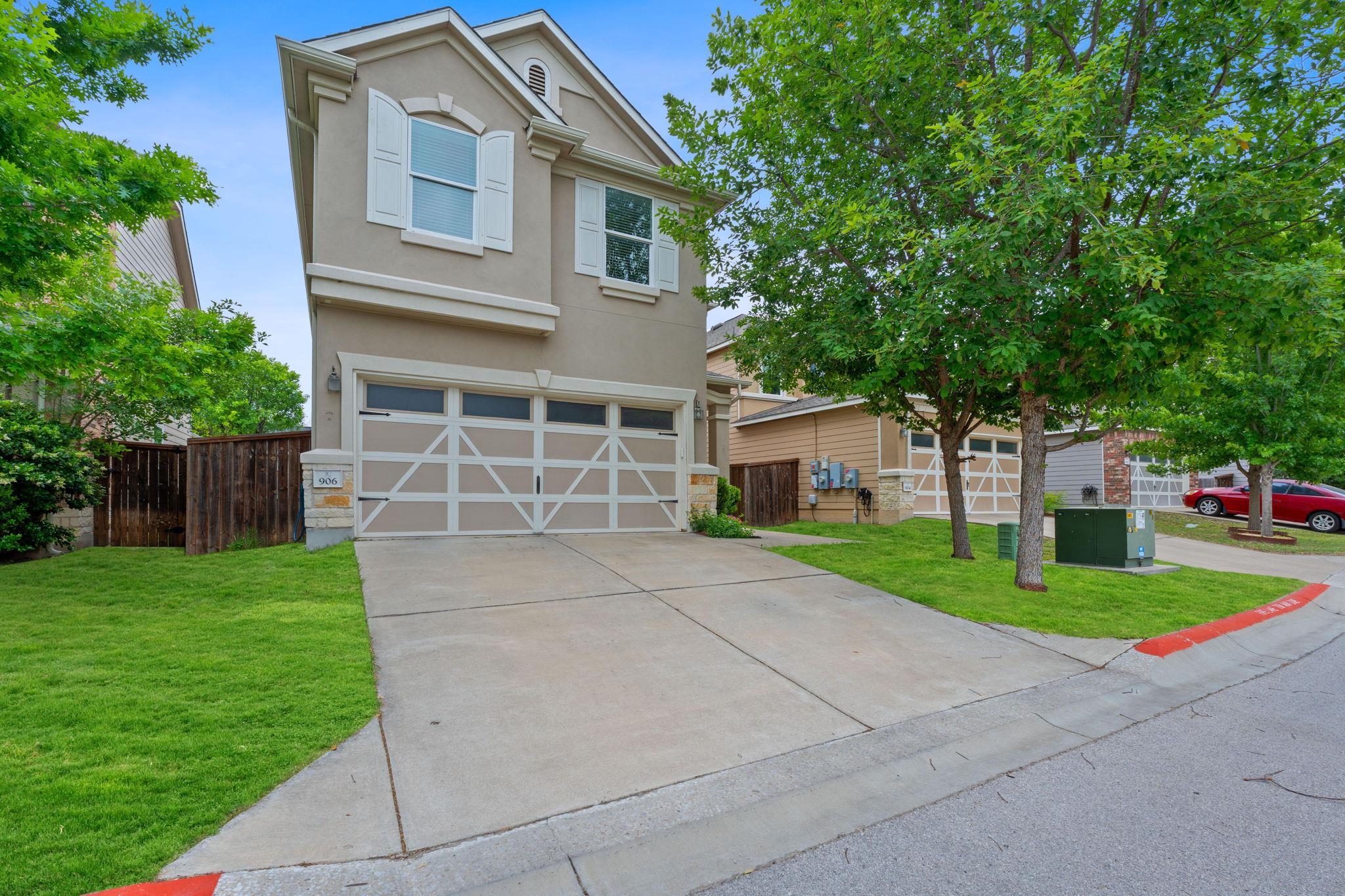 906 Emory Tree DR
