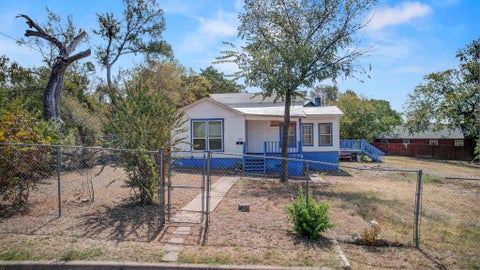 Photo of 1117 Mansell Ave, Austin, TX 78721 (MLS # 5574702)