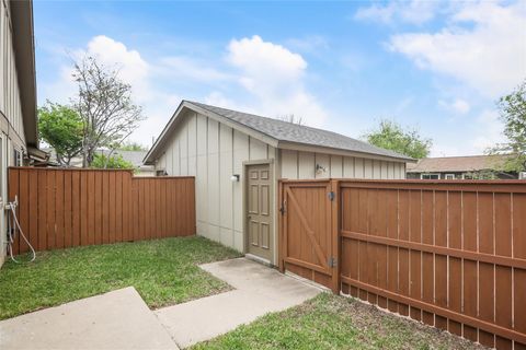 Tiny photo for 1407 W Braker LN #B, Austin, TX 78758 (MLS # 4097661)