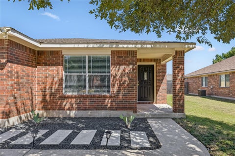 Photo of 505 Washington Square DR, Leander, TX 78641 (MLS # 9975766)