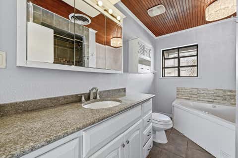 Tiny photo for 2600 Oakhaven DR, Austin, TX 78704 (MLS # 7635766)