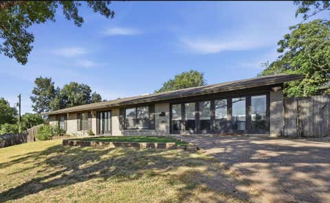 Tiny photo for 2600 Oakhaven DR, Austin, TX 78704 (MLS # 7635766)