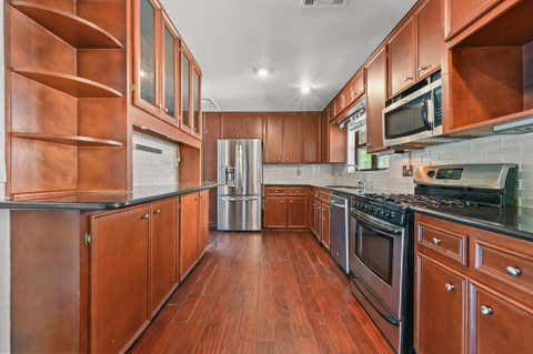 Tiny photo for 2600 Oakhaven DR, Austin, TX 78704 (MLS # 7635766)