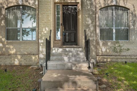 7601 Crackling Creek DR Austin TX 78736