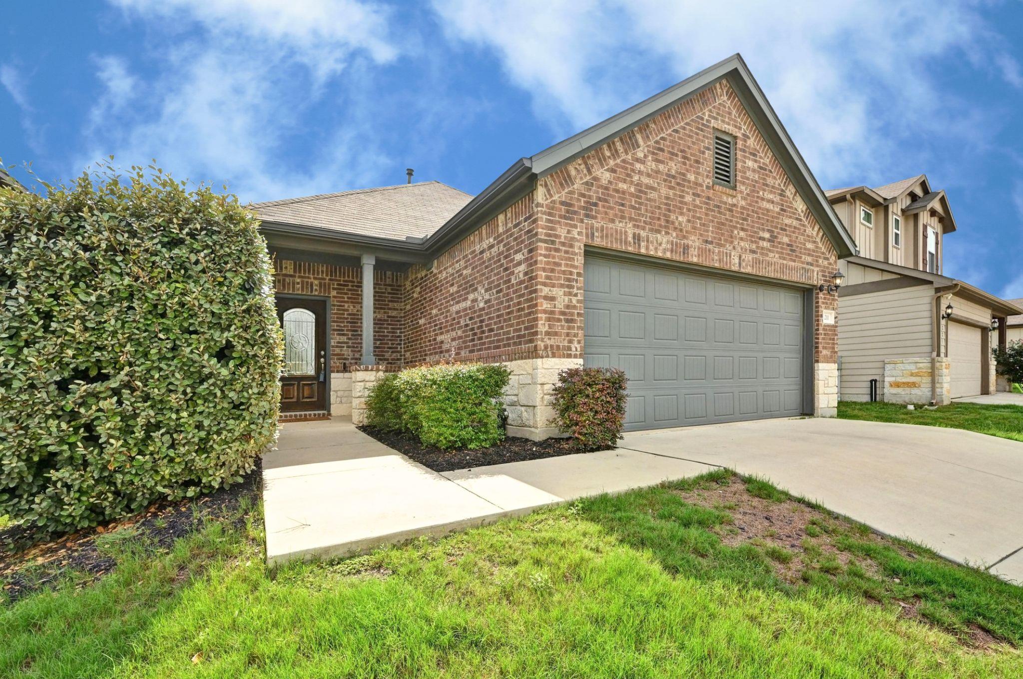 211 Thornless CIR
