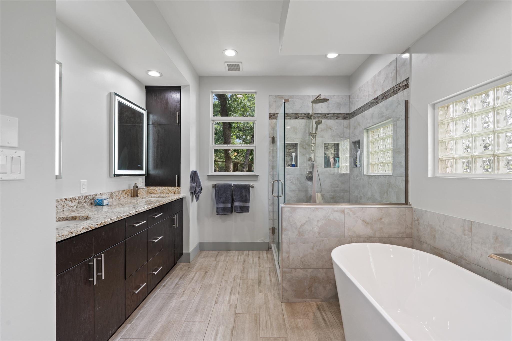 148 Oak Plaza DR