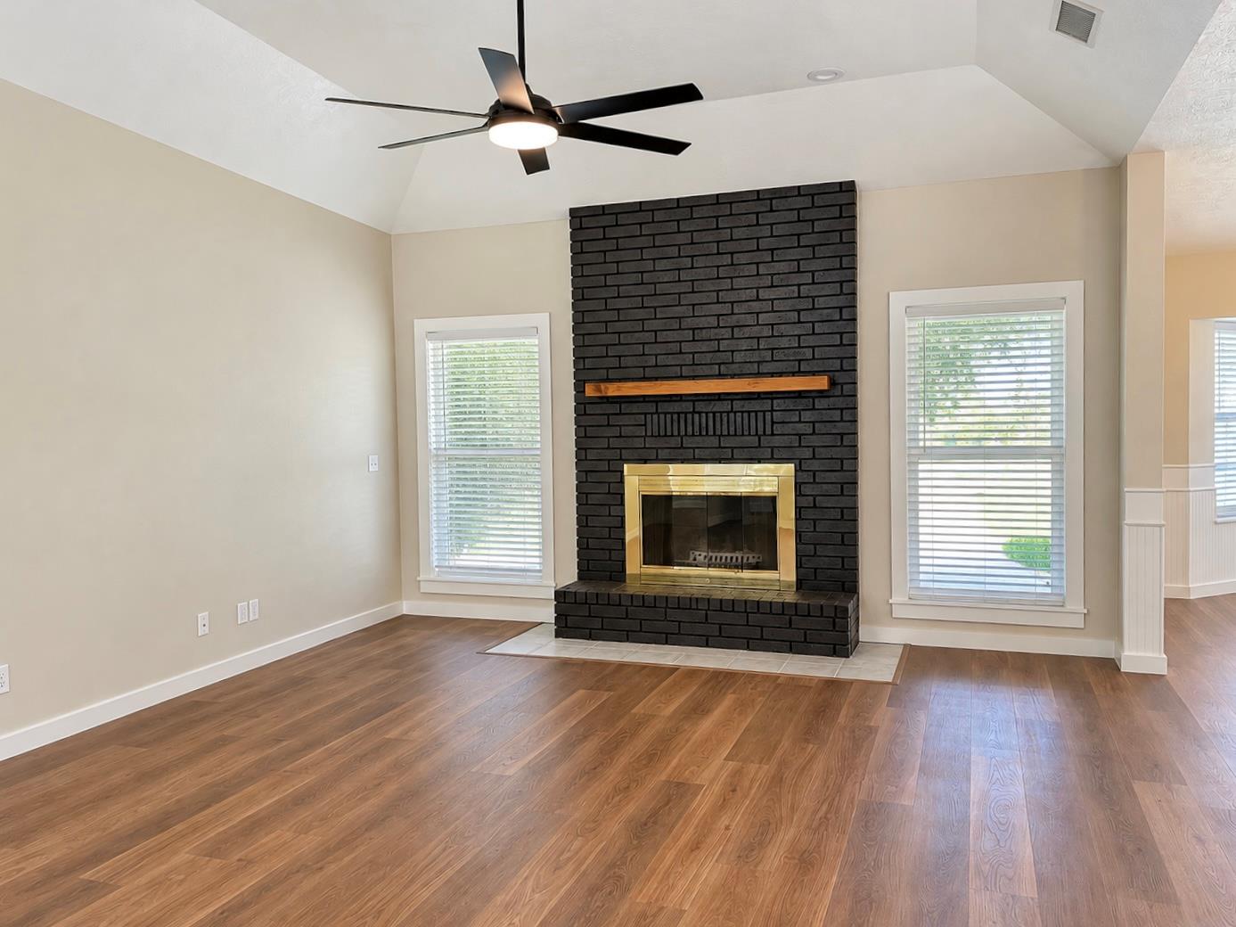 831 Whispering Oaks Drive