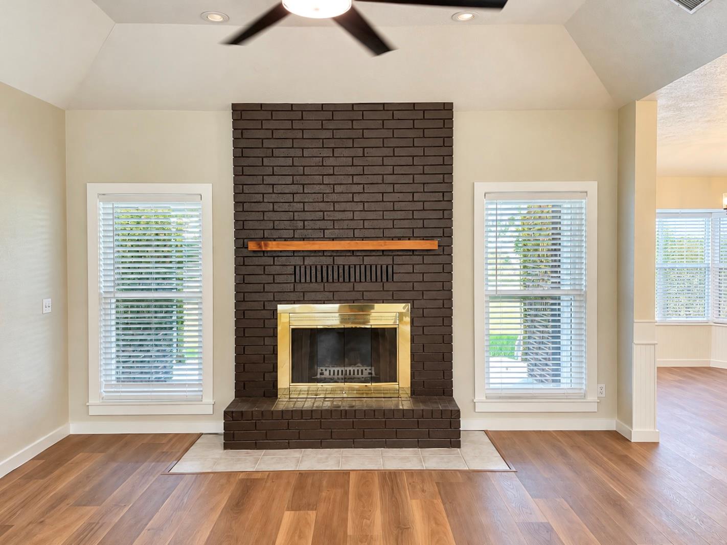 831 Whispering Oaks Drive
