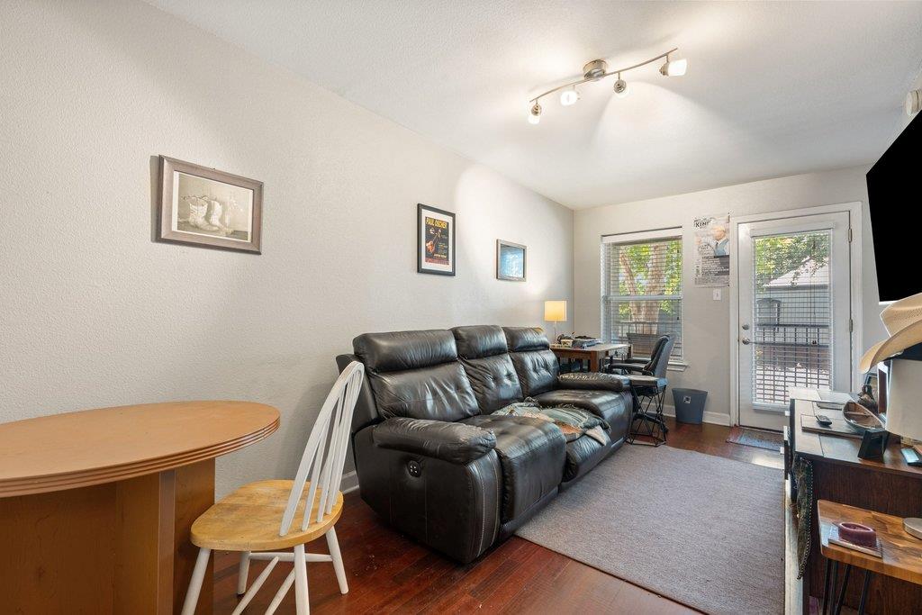 2020 S Congress Ave 1122