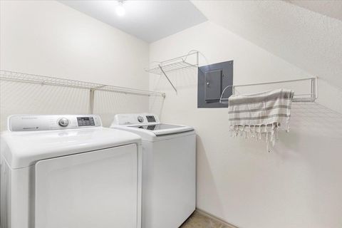 Tiny photo for 900 Taulbee LN #105, Austin, TX 78757 (MLS # 6304900)