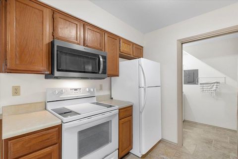 Tiny photo for 900 Taulbee LN #105, Austin, TX 78757 (MLS # 6304900)
