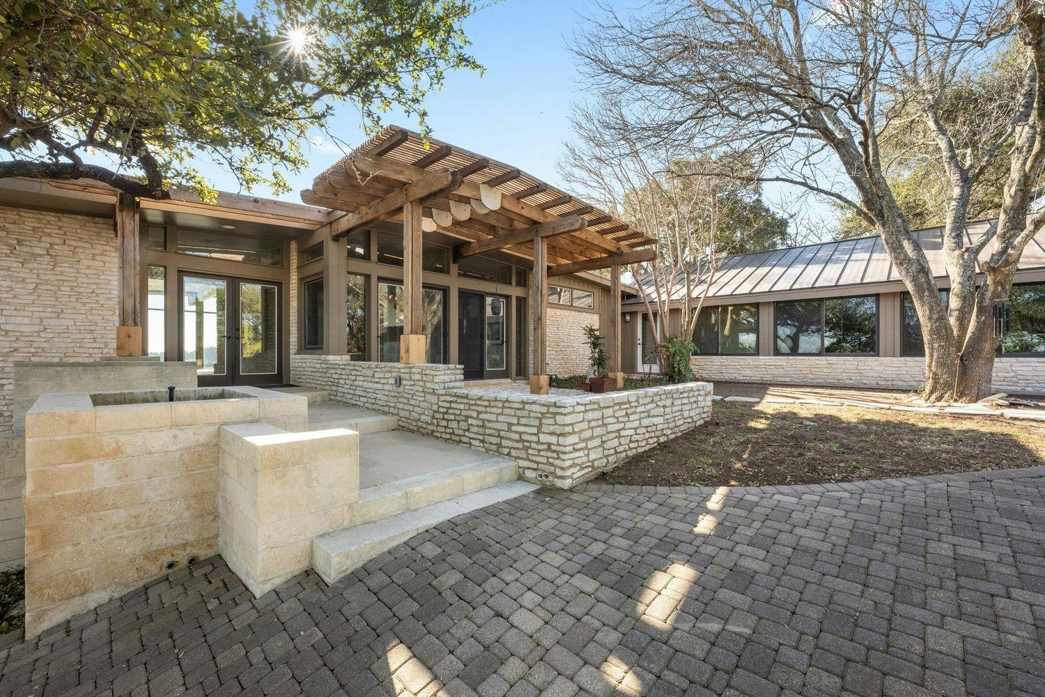 913 Terrace Mountain DR