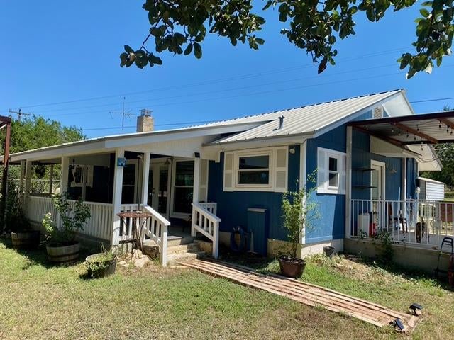 Photo 1 of 34 — 403 Kruse LOOP, Lakehills, TX 78063