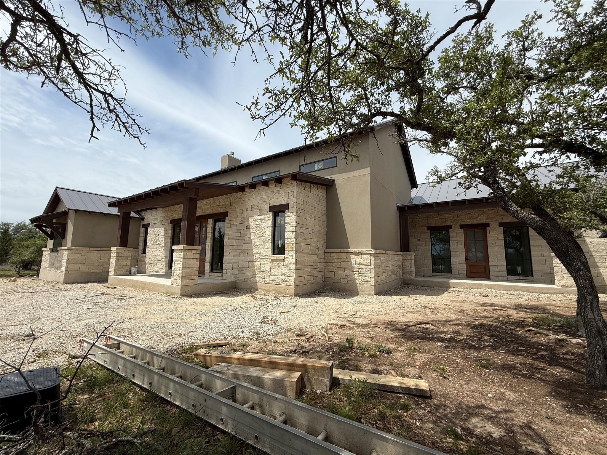 682 Evergreen CIR
