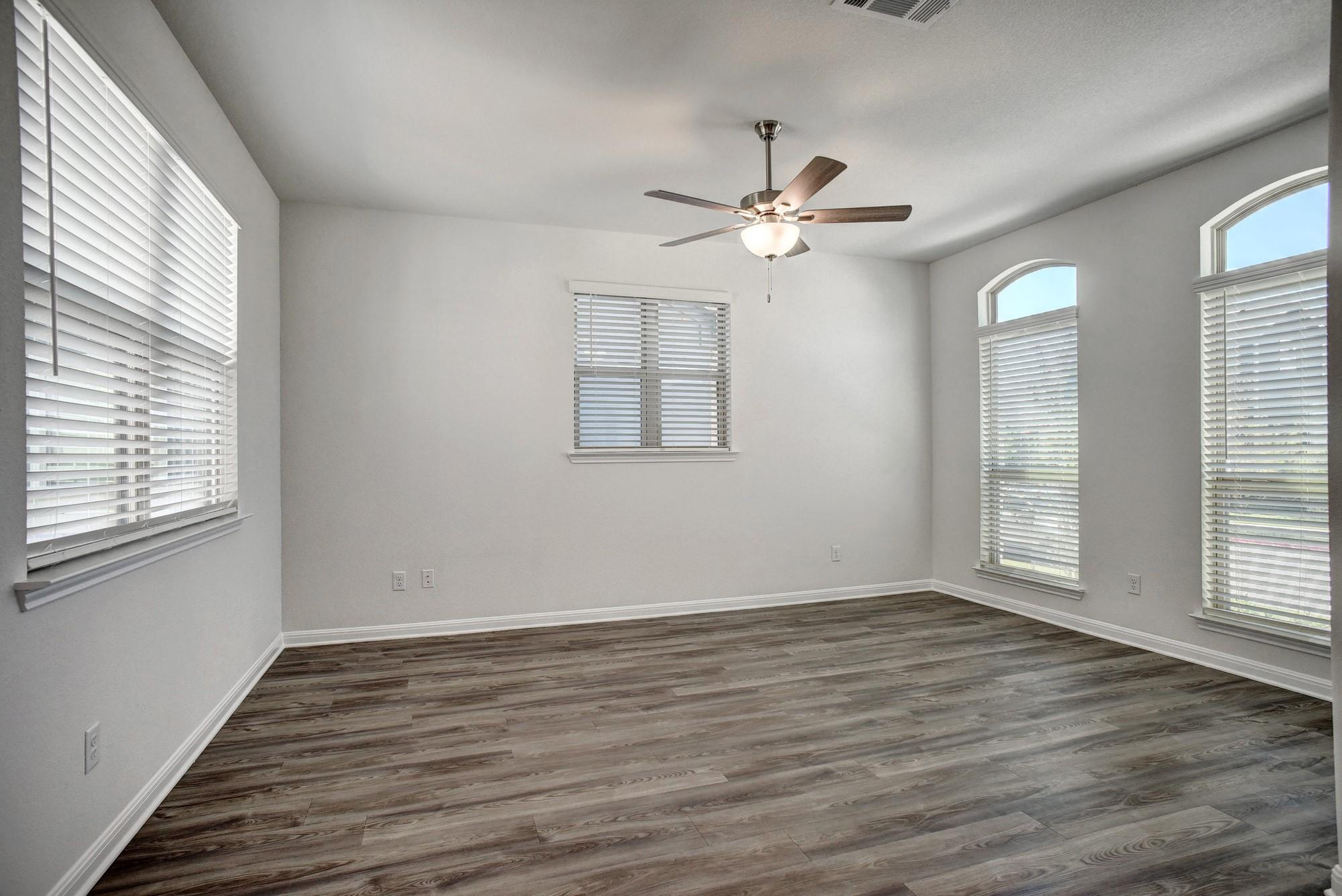 146 Weaver LN