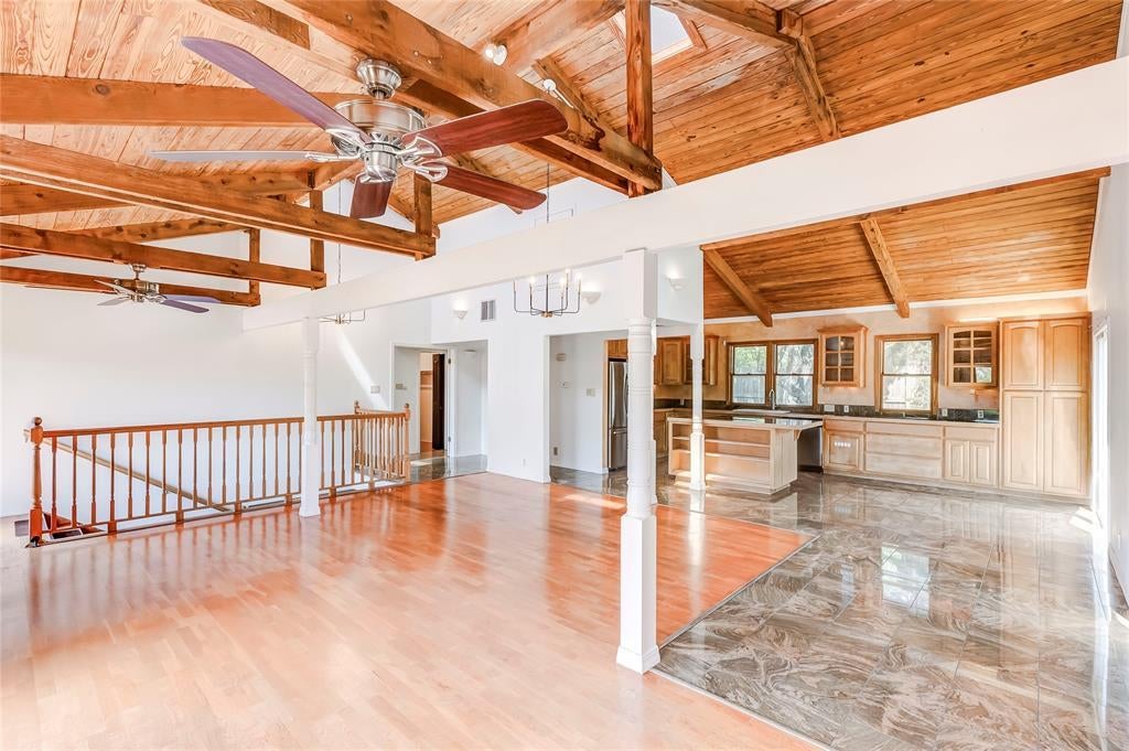208 Westhaven DR