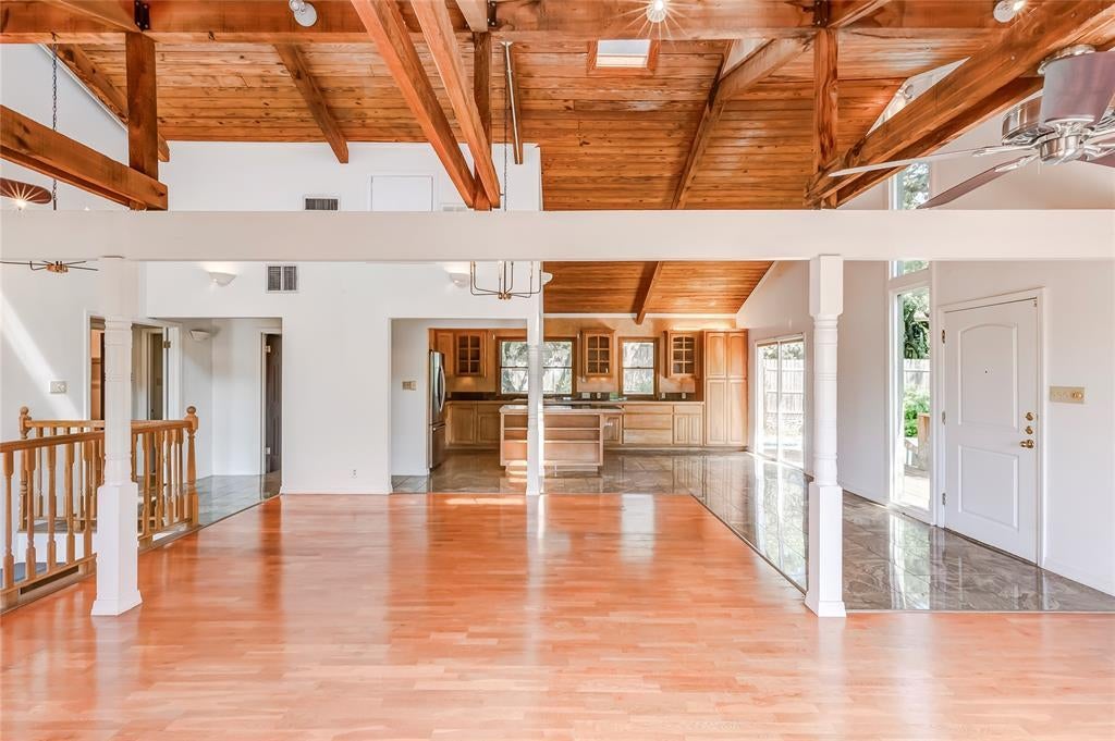 208 Westhaven DR