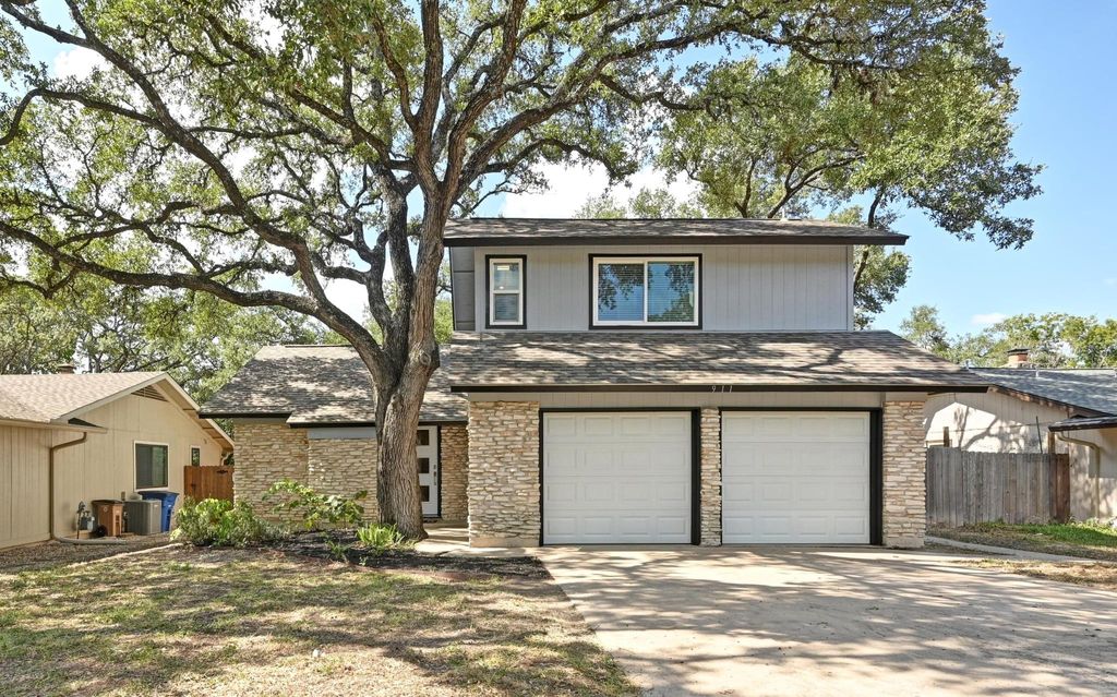 Photo for 911 Acorn Oaks DR, Austin, TX 78745 (MLS # 8028602)