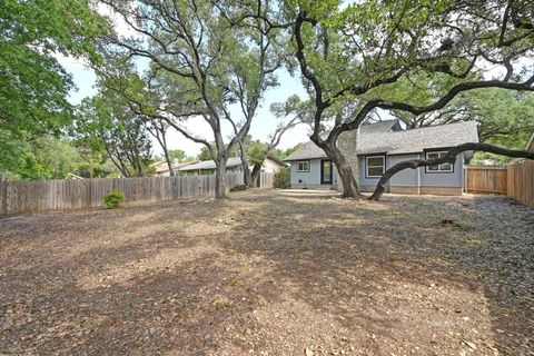Tiny photo for 911 Acorn Oaks DR, Austin, TX 78745 (MLS # 8028602)