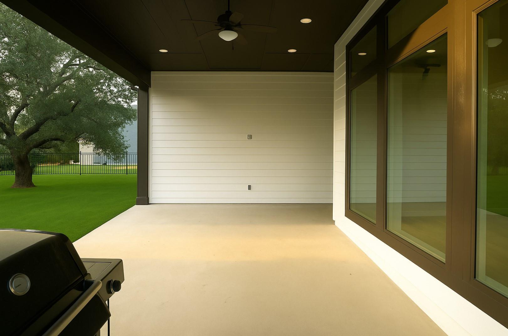 120 Woodland Hills DR