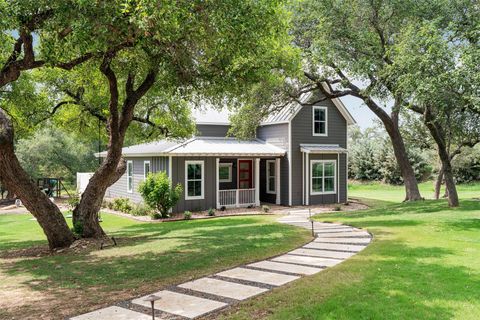 Photo of 509 Victorian Gable DR, Driftwood, TX 78619 (MLS # 1612907)