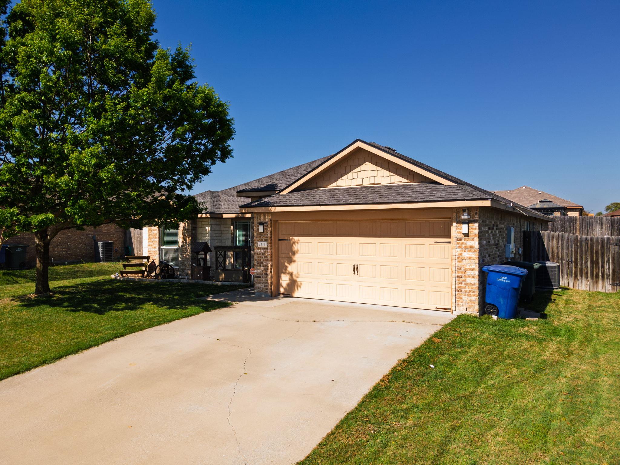 2411 Scott DR
