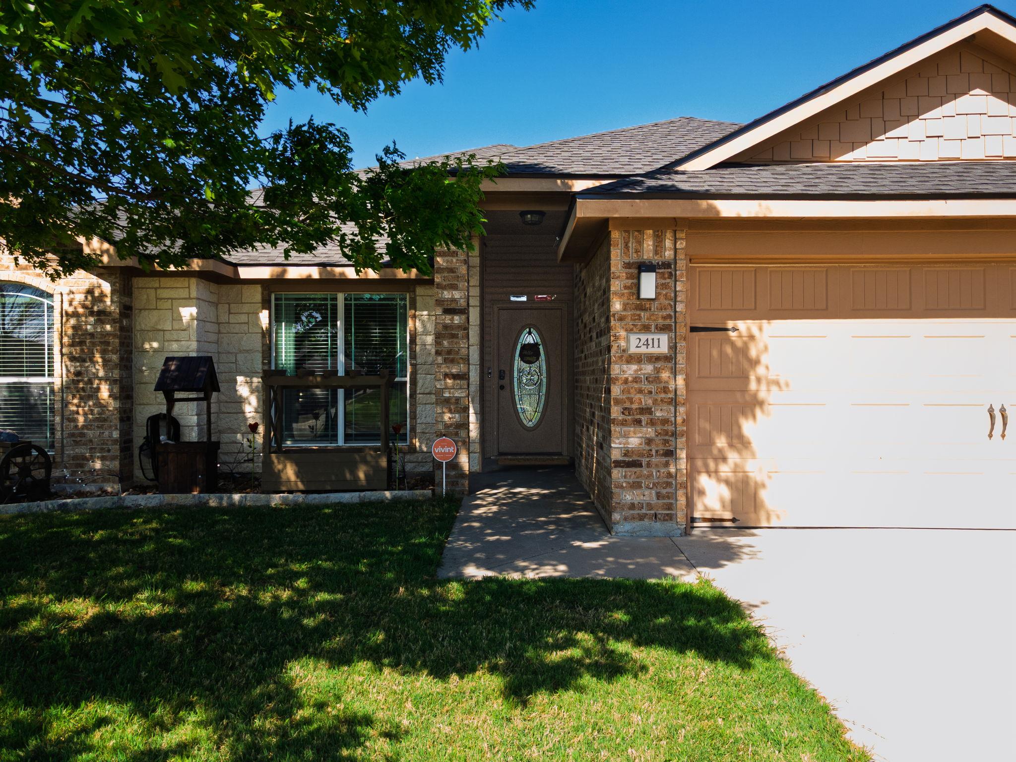 2411 Scott DR