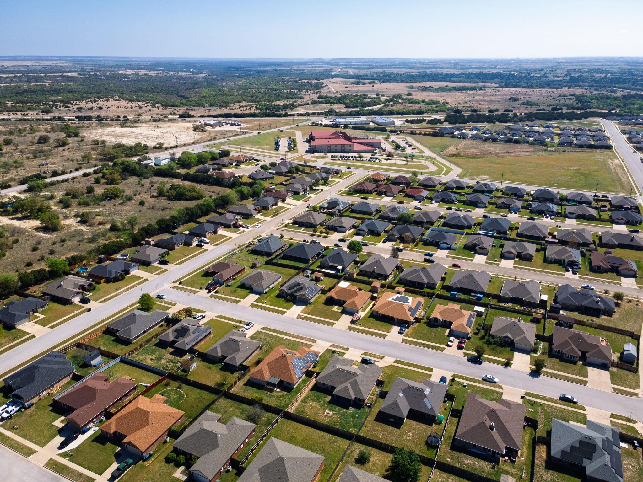 2411 Scott DR