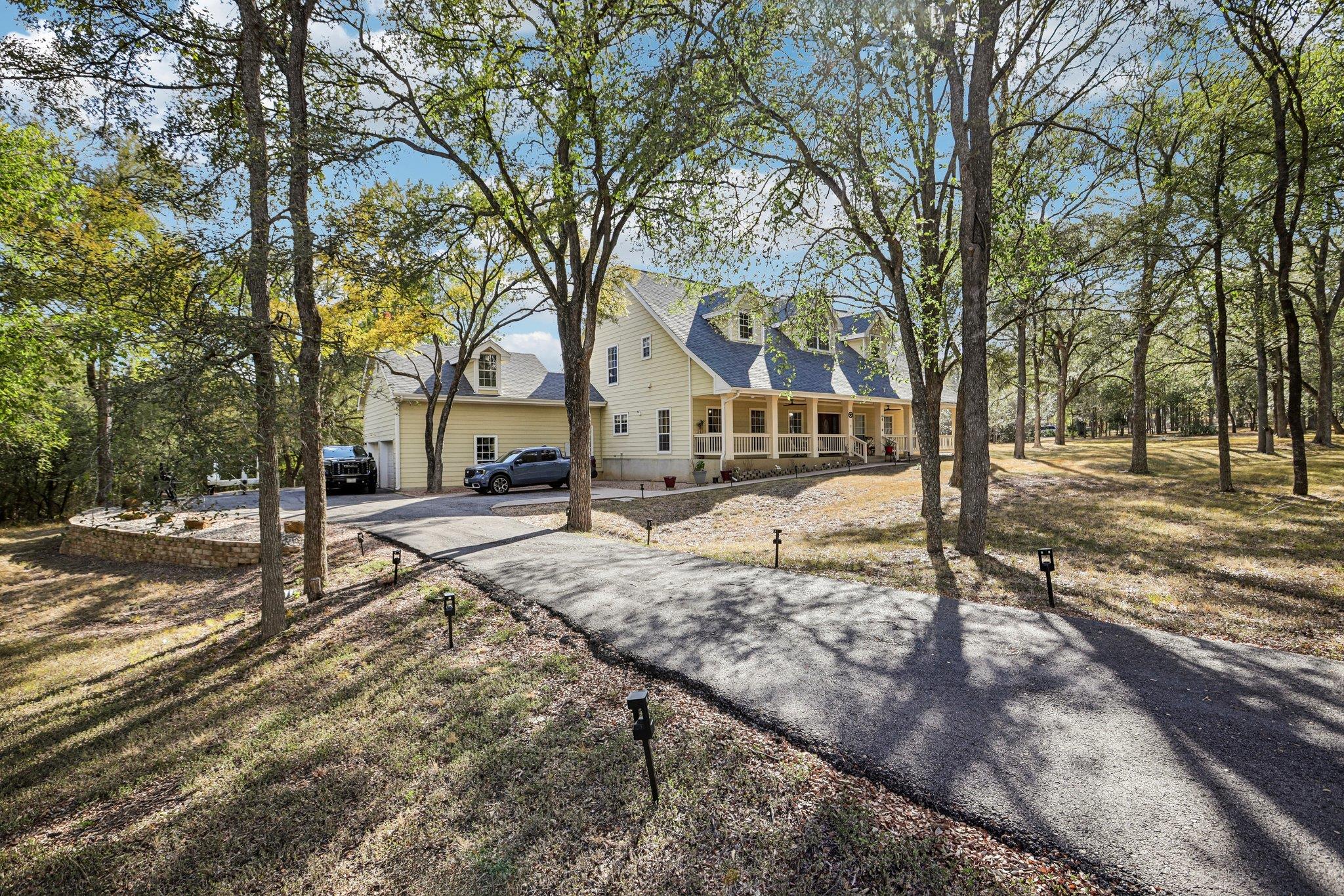 137 Trinity ST