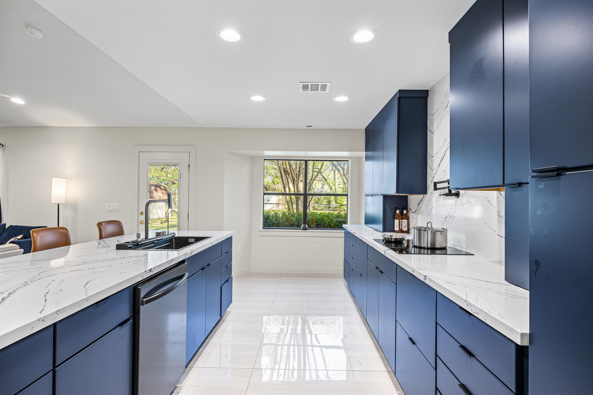 12903 VINYARD DR