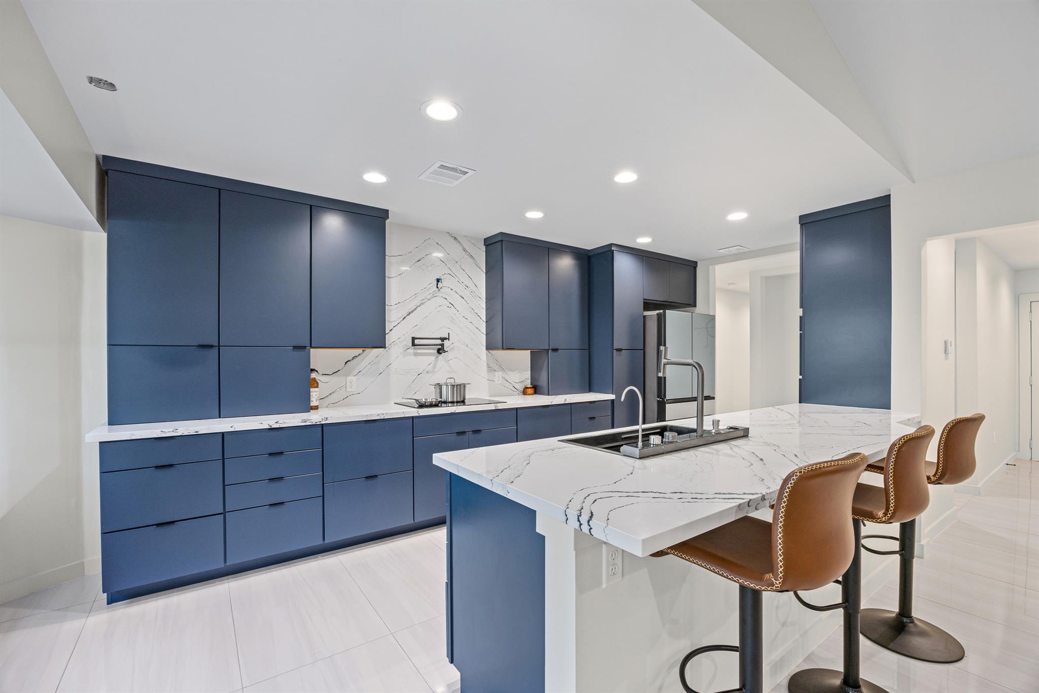 12903 VINYARD DR