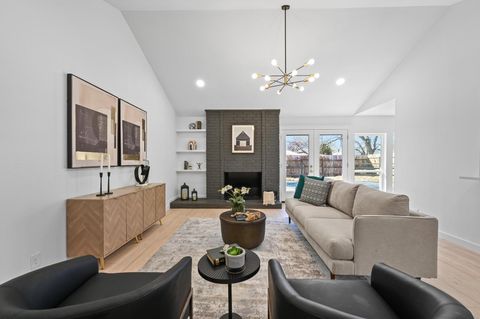 Photo of 1017 Cripple Creek DR, Austin, TX 78758 (MLS # 1991895)