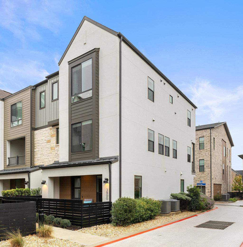 3900 Sightline ST 127