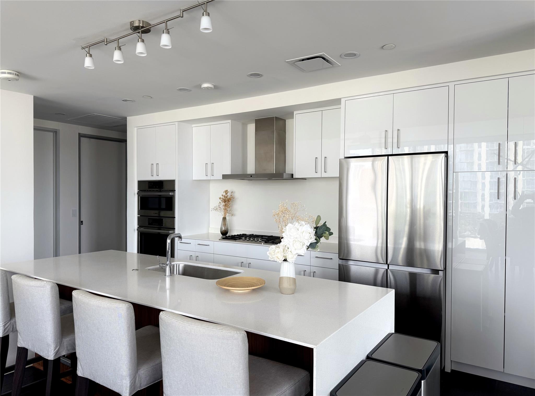 301 West Ave 1204