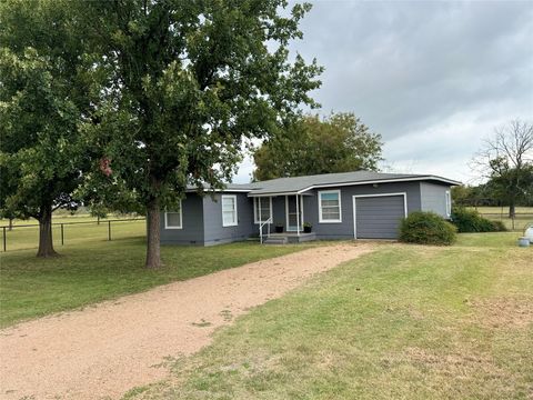 47 Mesquite ST Blanco TX 78606