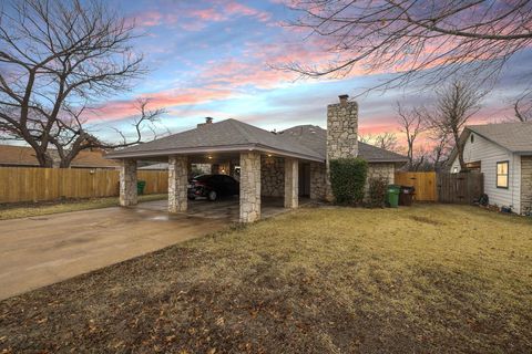 Photo of 1203 Charrington DR #B, Round Rock, TX 78664 (MLS # 4429963)