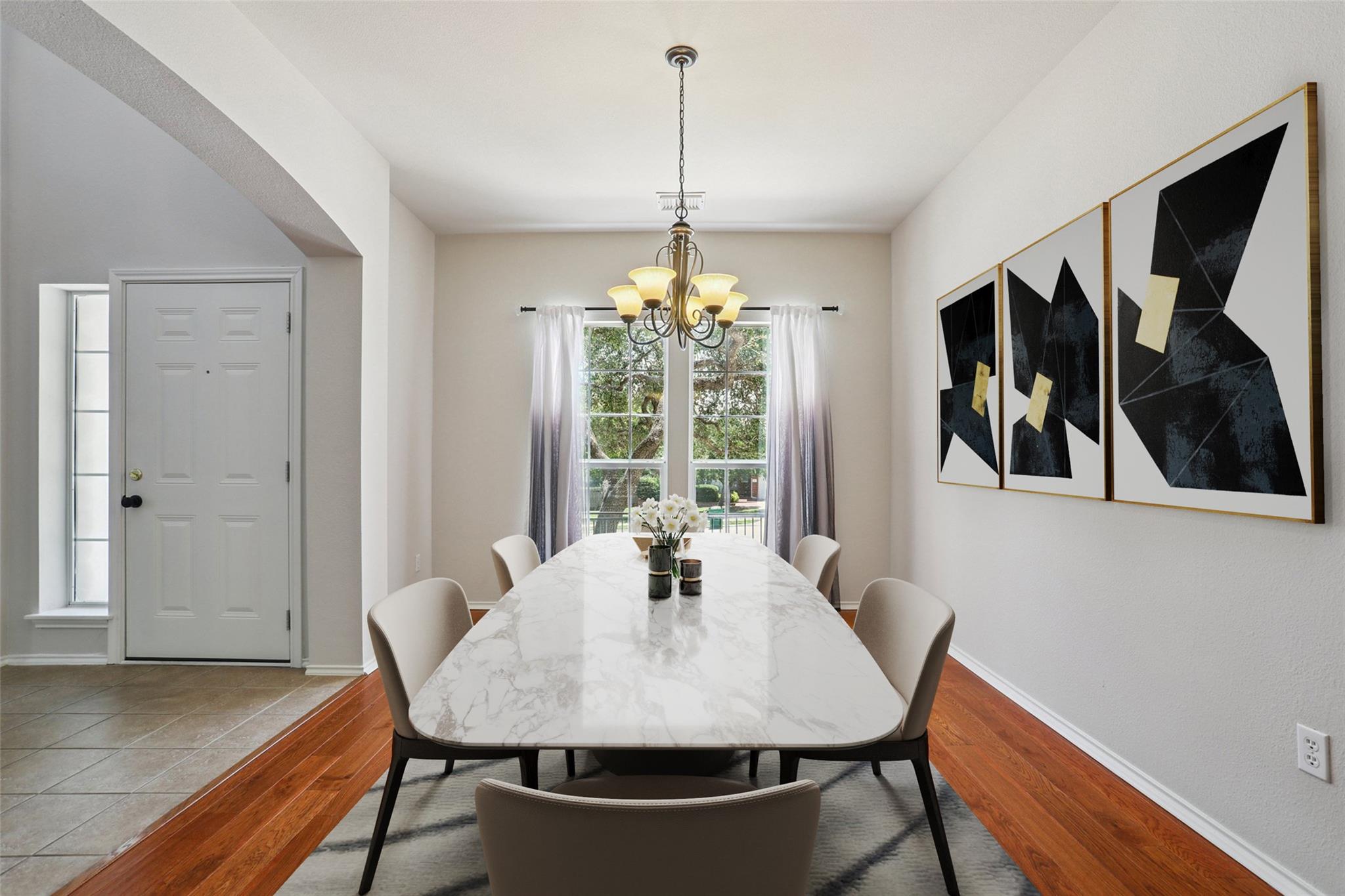 411 S Lynnwood TRL