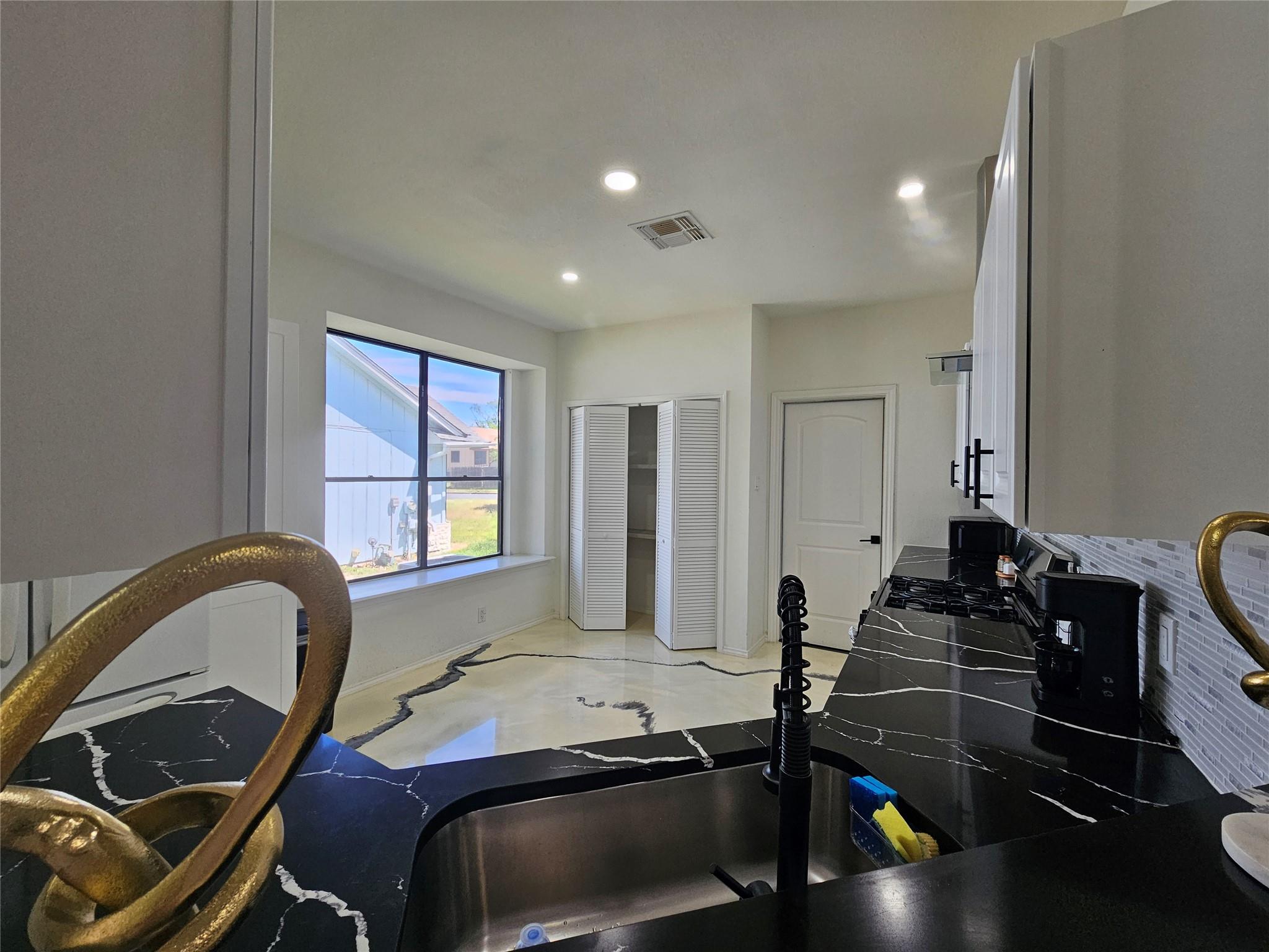 11806 Prairie Hen LN