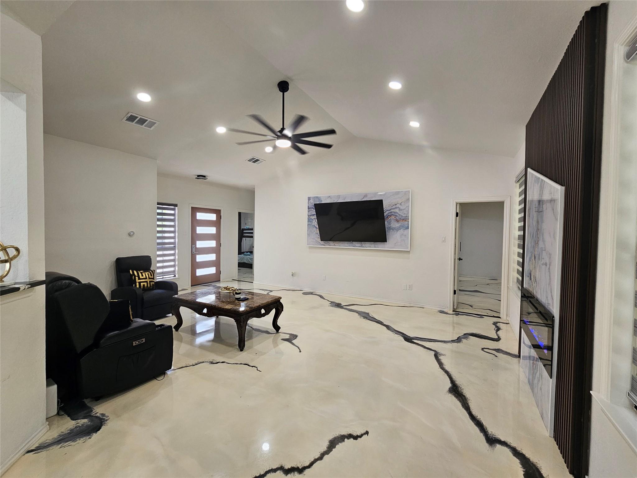 11806 Prairie Hen LN