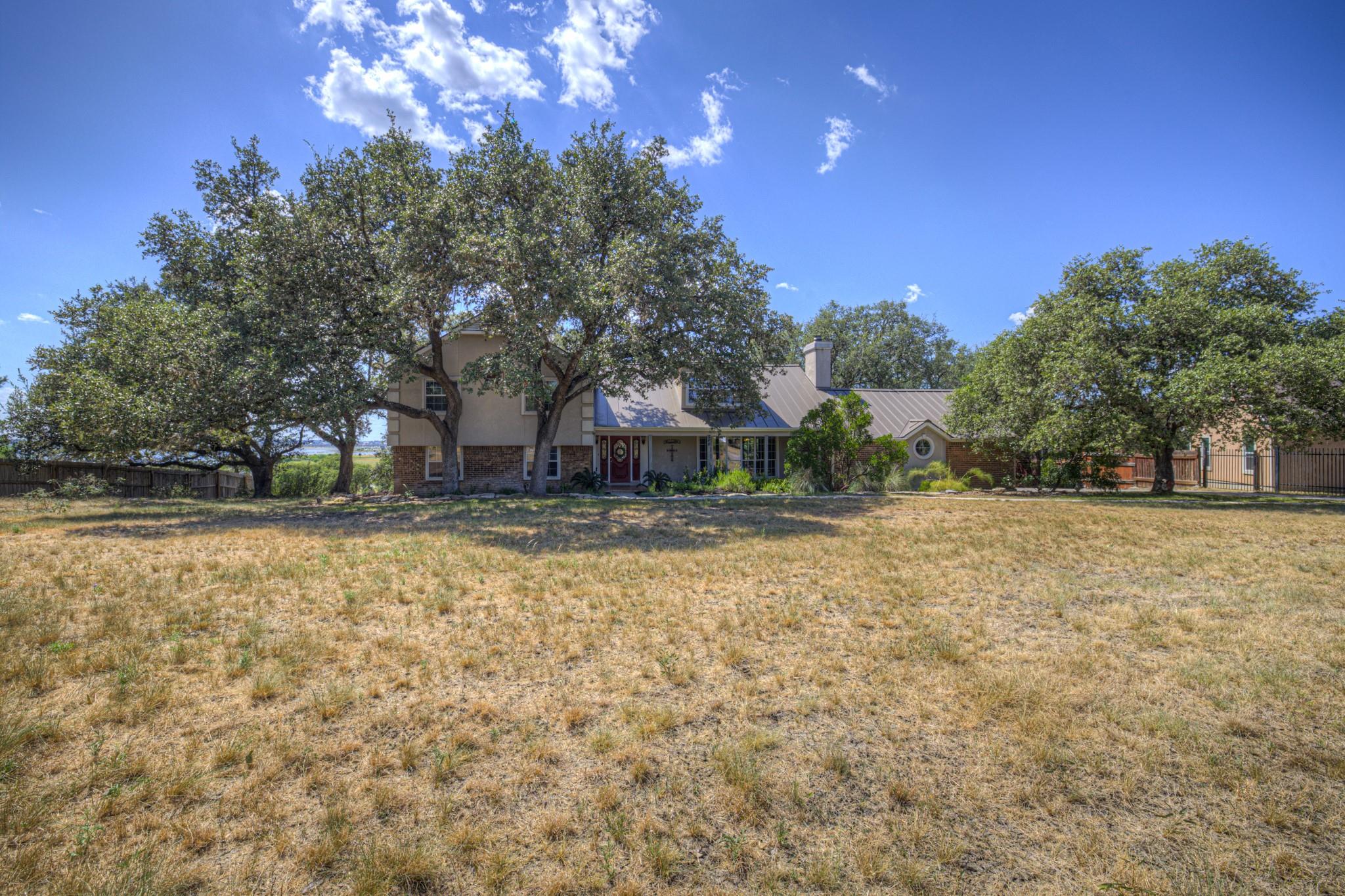 544 Military DR