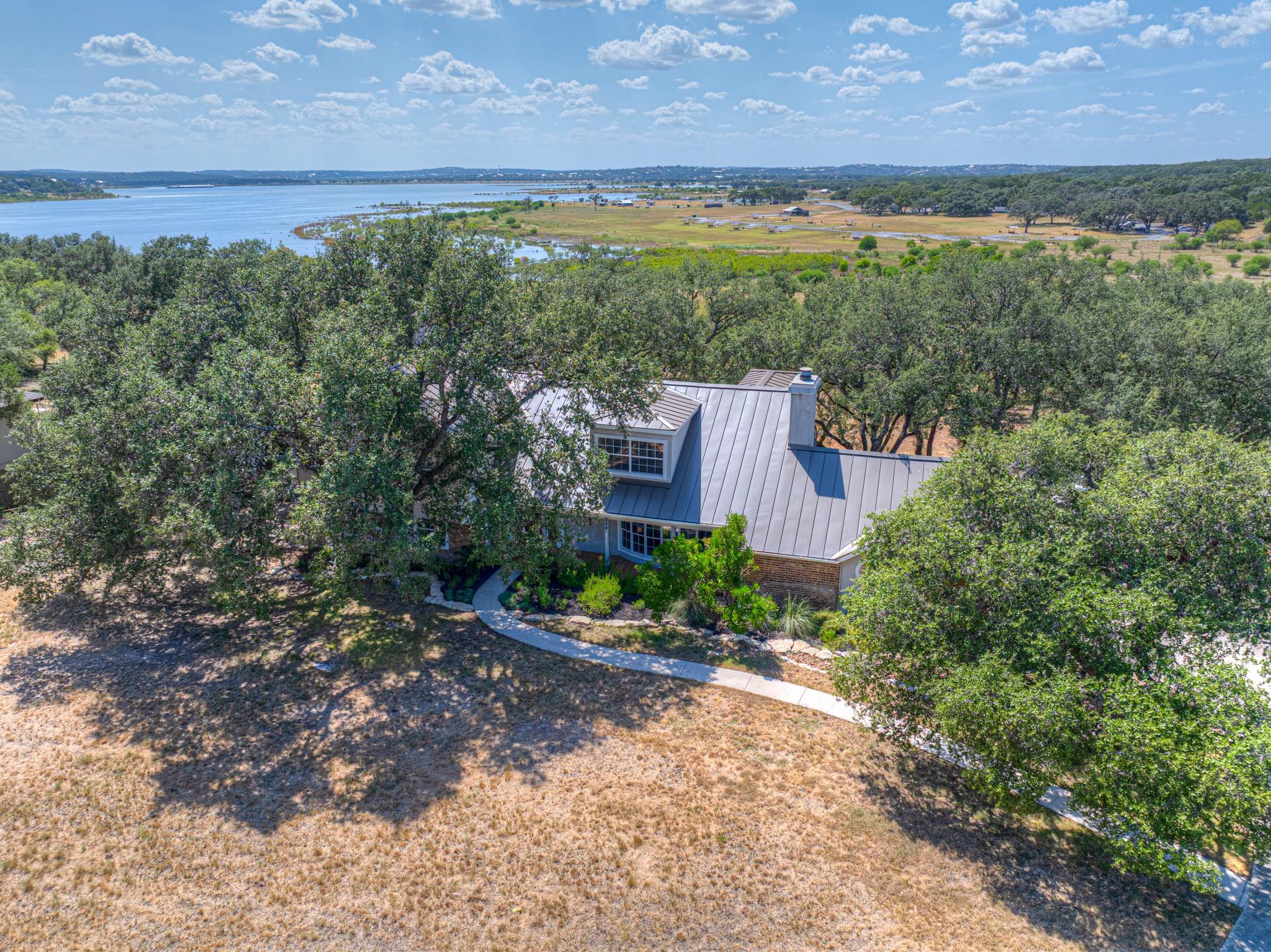 544 Military DR