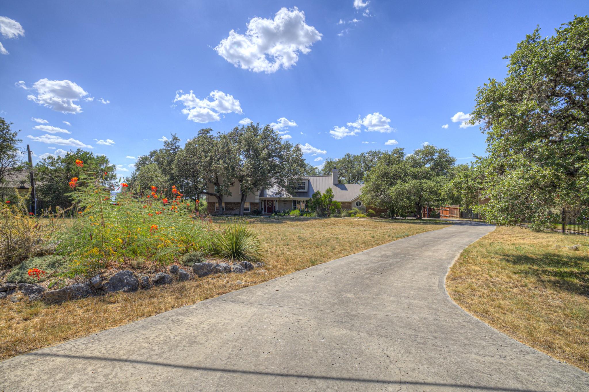 544 Military DR