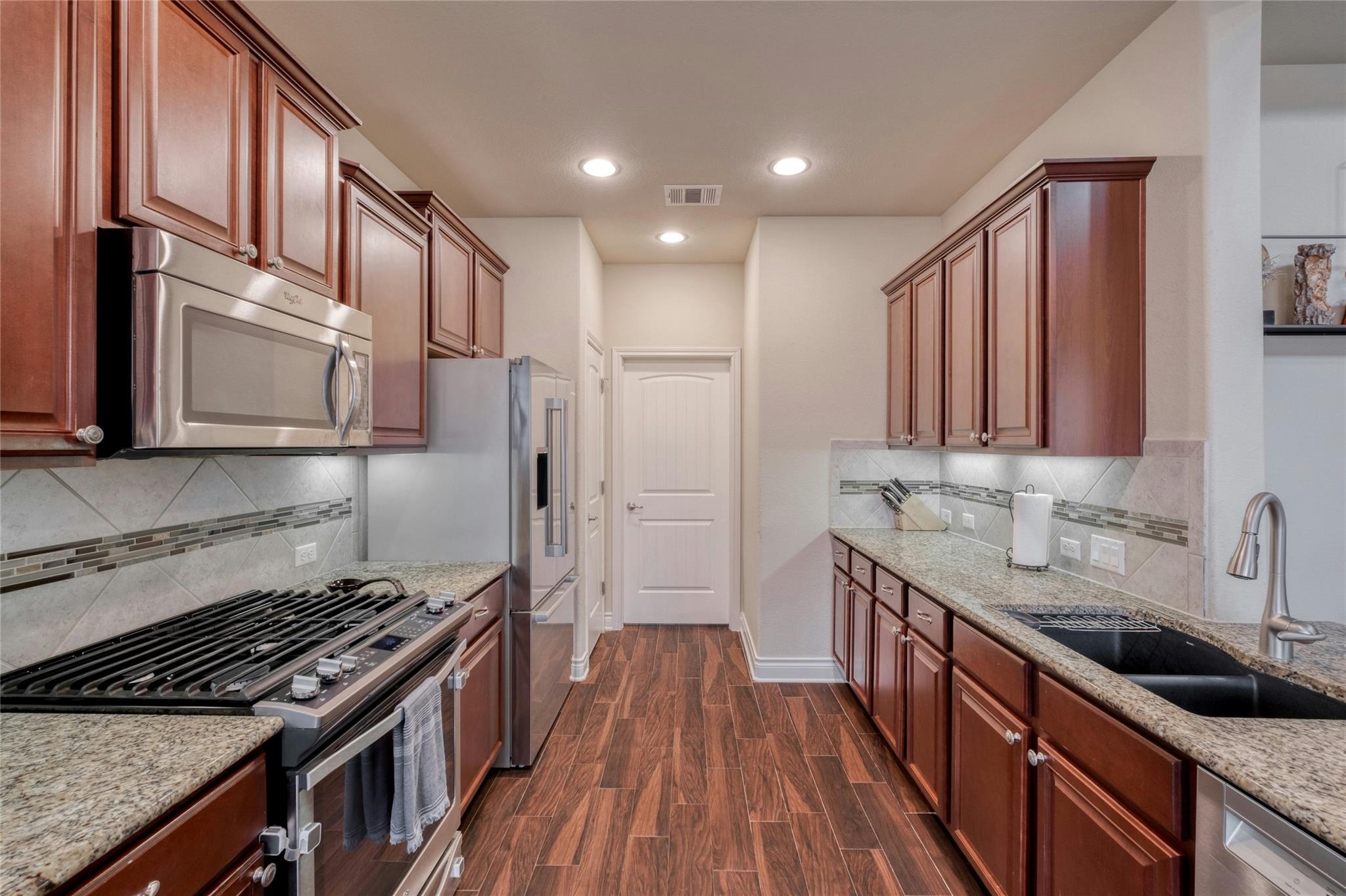 2417 Spanish Camp CV